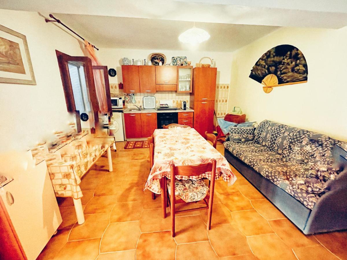 B&B Sterlizia Santa Maria la Palma Extérieur photo